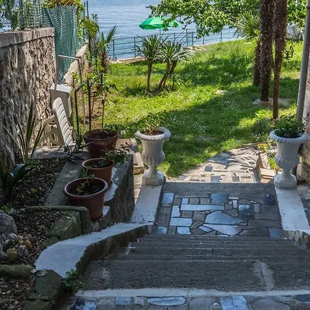 Gostinjska kuća Paola Lovran